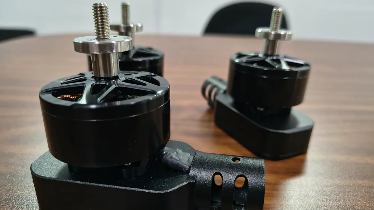 Lift motors and mounts
